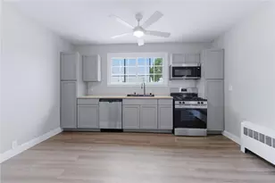 135 Boutwell St, Pawtucket, RI 02860 - Photo 3