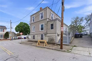 135 Boutwell St, Pawtucket, RI 02860 - Photo 37