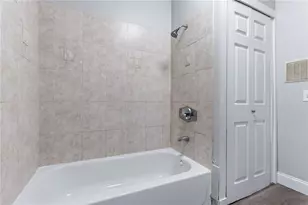 135 Boutwell St, Pawtucket, RI 02860 - Photo 7