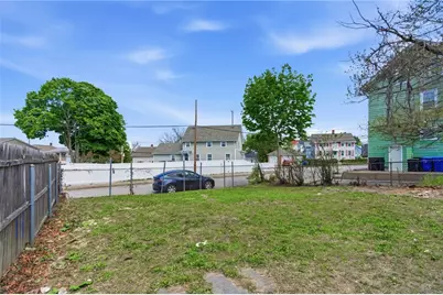 135 Boutwell Street, Pawtucket, RI 02860 - Photo 33