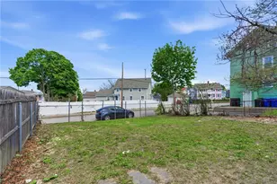 135 Boutwell St, Pawtucket, RI 02860 - Photo 33