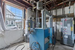 135 Boutwell St, Pawtucket, RI 02860 - Photo 29