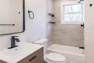 8 Fenner St, Pawtucket, RI 02860 - Photo 25