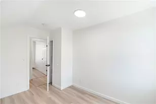 8 Fenner St, Pawtucket, RI 02860 - Photo 23