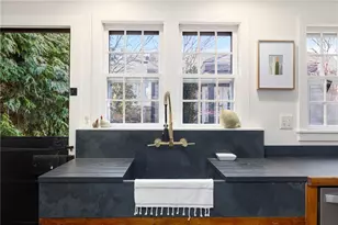 27 William St, Newport, RI 02840 - Photo 17