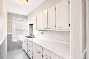 7 Grover St, North Providence, RI 02911 - Photo 3