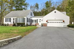 19 Fanning Ln, Smithfield, RI 02828 - Photo 1