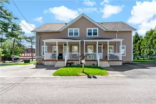 4 Oak St, Smithfield, RI 02917 - Photo 1