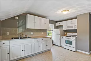 4 Oak St, Smithfield, RI 02917 - Photo 7