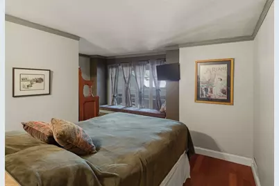 6 Howe Avenue #8, Newport, RI 02840 - Photo 17