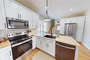 85 Fiat Ave, Cranston, RI 02910 - Photo 15