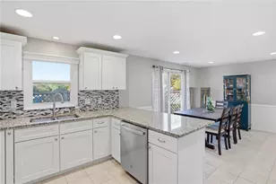 187 Maplewood Dr, East Greenwich, RI 02818 - Photo 5