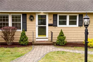 187 Maplewood Dr, East Greenwich, RI 02818 - Photo 1
