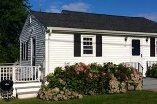 140 Renfrew Ave, Middletown, RI 02842 - Photo 13