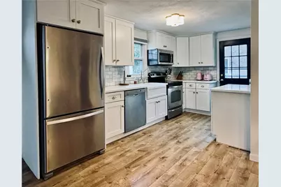 140 Renfrew Avenue, Middletown, RI 02842 - Photo 1