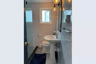 142 Renfrew Avenue, Middletown, RI 02842 - Photo 17