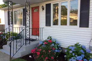 142 Renfrew Ave, Middletown, RI 02842 - Photo 21