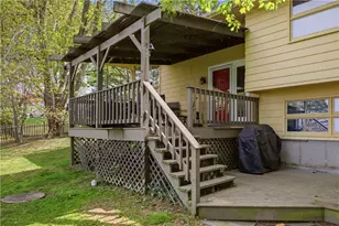 24 Harbor View Rd, Portsmouth, RI 02871 - Photo 41