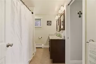 24 Harbor View Rd, Portsmouth, RI 02871 - Photo 23