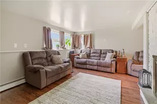 24 Harbor View Rd, Portsmouth, RI 02871 - Photo 29