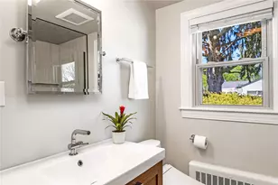 124 Paine Ave, Cranston, RI 02910 - Photo 17