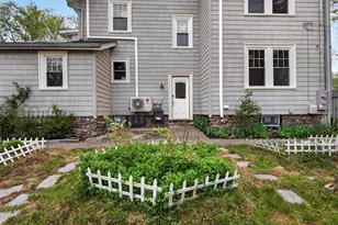 36 Mt Hope Ave, Providence, RI 02906 - Photo 25