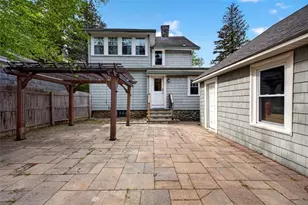 36 Mt Hope Ave, Providence, RI 02906 - Photo 23