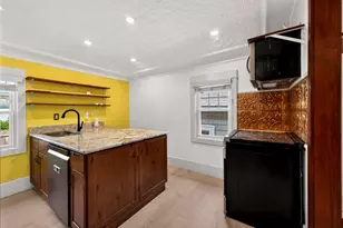 36 Mt Hope Ave, Providence, RI 02906 - Photo 7