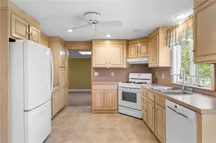 91 Hilton Rd, Warwick, RI 02889 - Photo 11