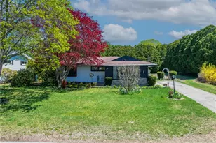 219 Dawn Blvd, Woonsocket, RI 02895 - Photo 17