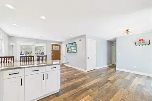 72 Waites Corner Rd, South Kingstown, RI 02892 - Photo 9