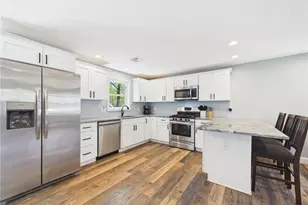 72 Waites Corner Rd, South Kingstown, RI 02892 - Photo 7