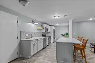 66 Girard Ave, Newport, RI 02840 - Photo 3