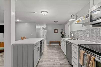 66 Girard Avenue #114, Newport, RI 02840 - Photo 5