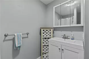 66 Girard Ave, Newport, RI 02840 - Photo 15