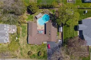 32 Ridge Rd, Bristol, RI 02809 - Photo 3