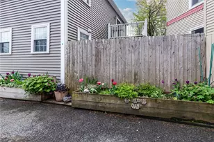 35 Kenyon St, Providence, RI 02903 - Photo 29