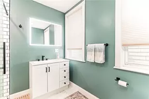 35 Kenyon St, Providence, RI 02903 - Photo 23