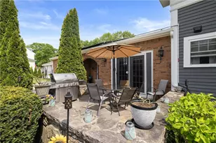35 Fairview Ave, West Warwick, RI 02893 - Photo 11