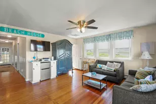 45 Crescent Rd, Middletown, RI 02842 - Photo 7