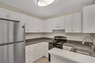 96 Mill St, Woonsocket, RI 02895 - Photo 5