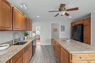 85 Blaisdell Ave, Pawtucket, RI 02860 - Photo 13