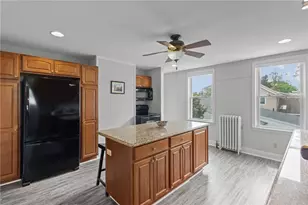 85 Blaisdell Ave, Pawtucket, RI 02860 - Photo 15