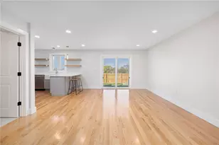 11 Gunning Ct, Middletown, RI 02842 - Photo 11