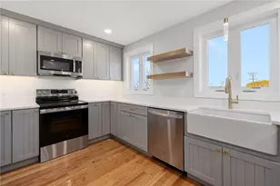 11 Gunning Ct, Middletown, RI 02842 - Photo 17