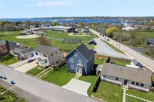 11 Gunning Ct, Middletown, RI 02842 - Photo 9