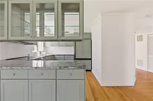 15 Hammersmith Rd, Newport, RI 02840 - Photo 9