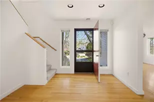 15 Hammersmith Rd, Newport, RI 02840 - Photo 5