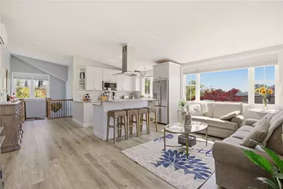 419 Broadway #5, Newport, RI 02840 - Photo 1
