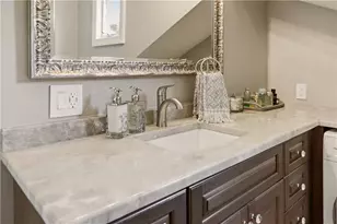 419 Broadway, Newport, RI 02840 - Photo 25